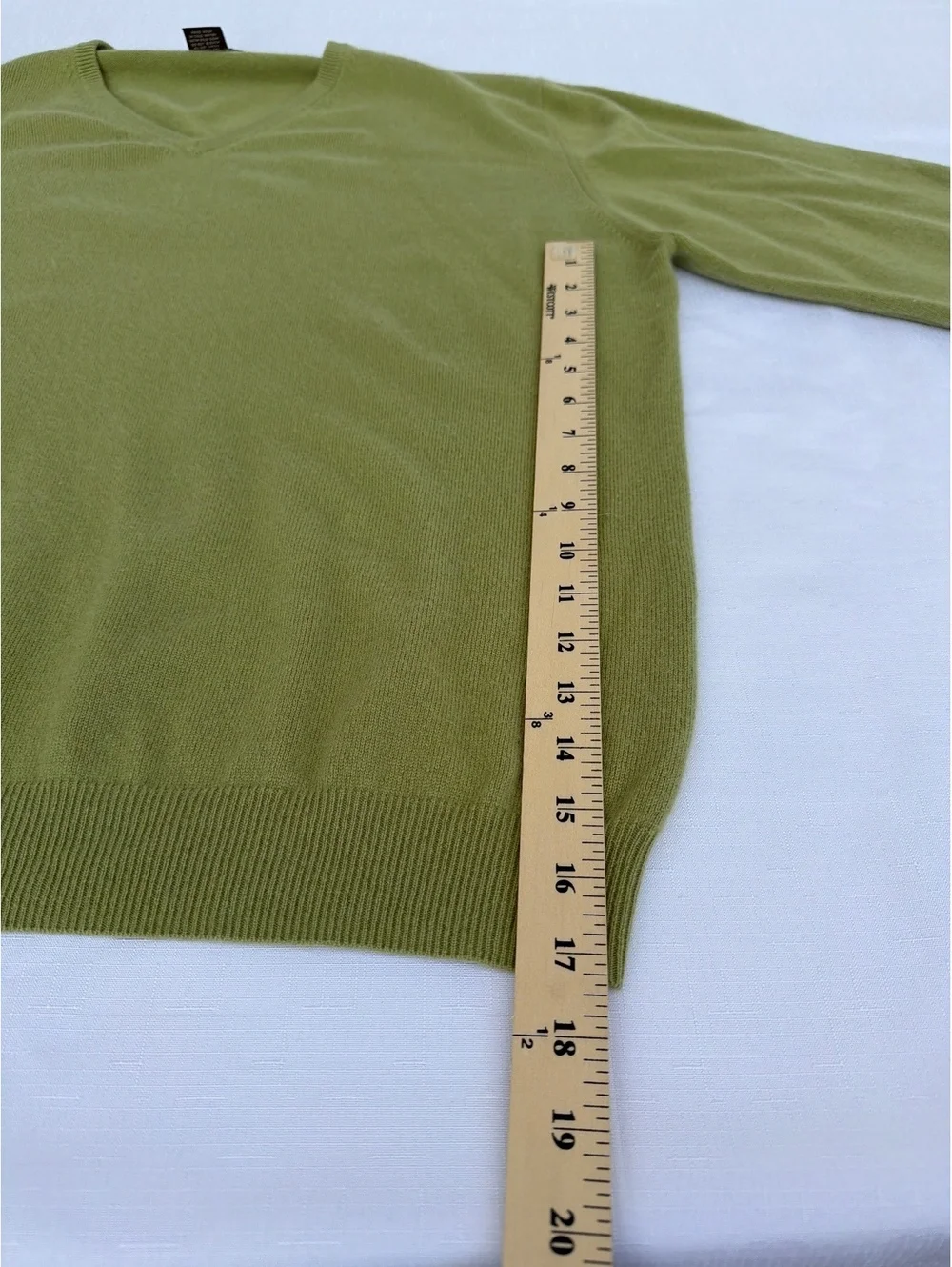 Cashmere Forte Women's Size L Green V-Neck Long Sleeve Sweater